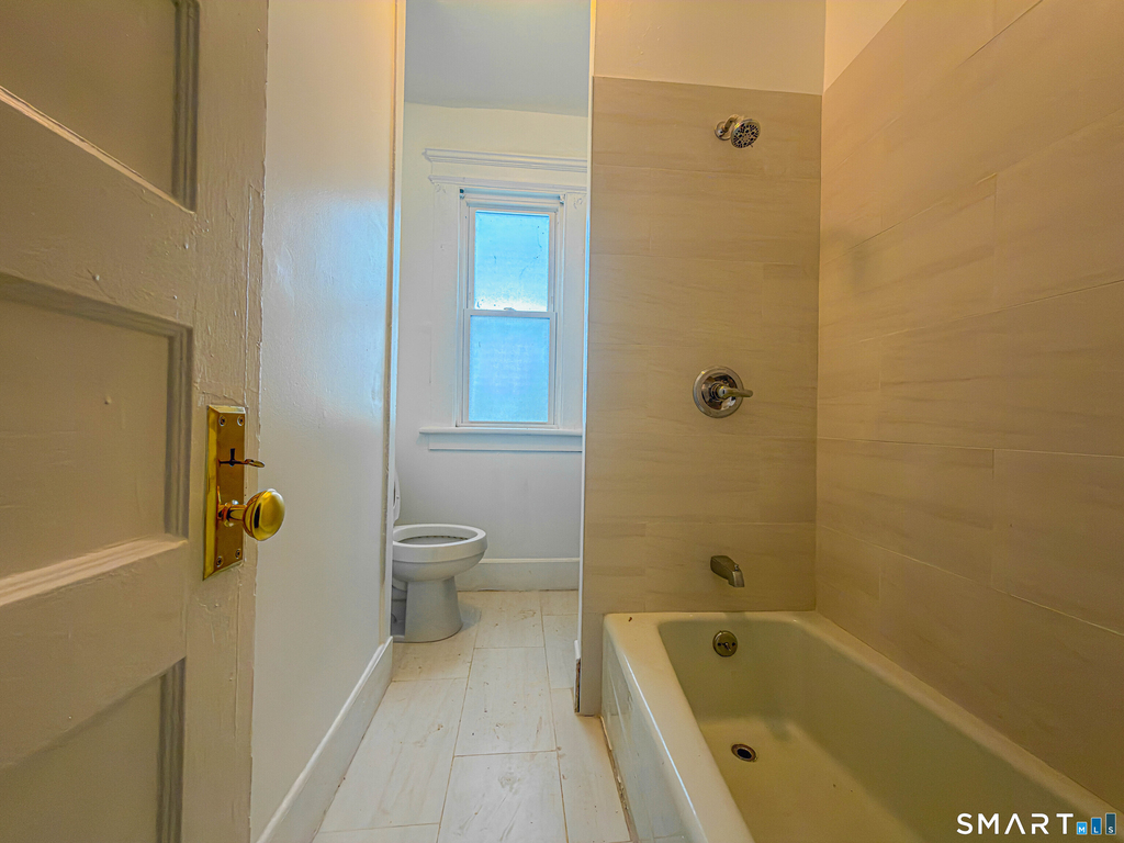 445 Dixwell Avenue - Photo 3