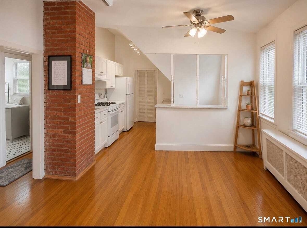 97-99 Beacon Street - Photo 1