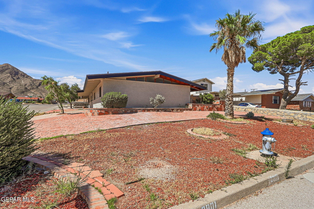 2801 Polk Avenue - Photo 3