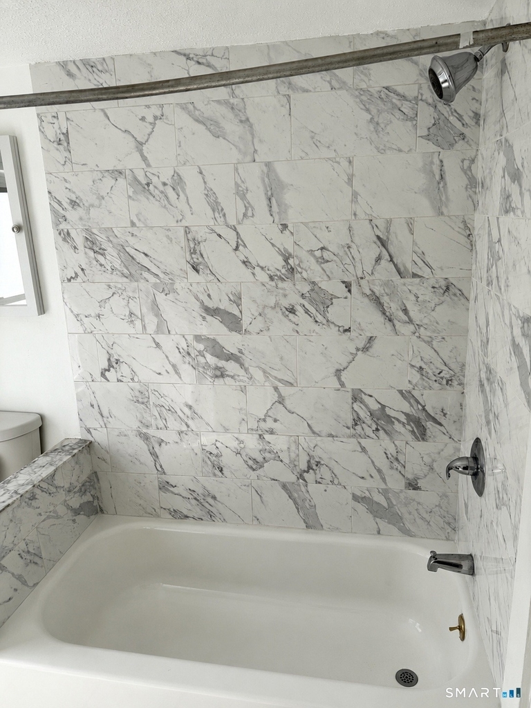 97 Bissell Street - Photo 3