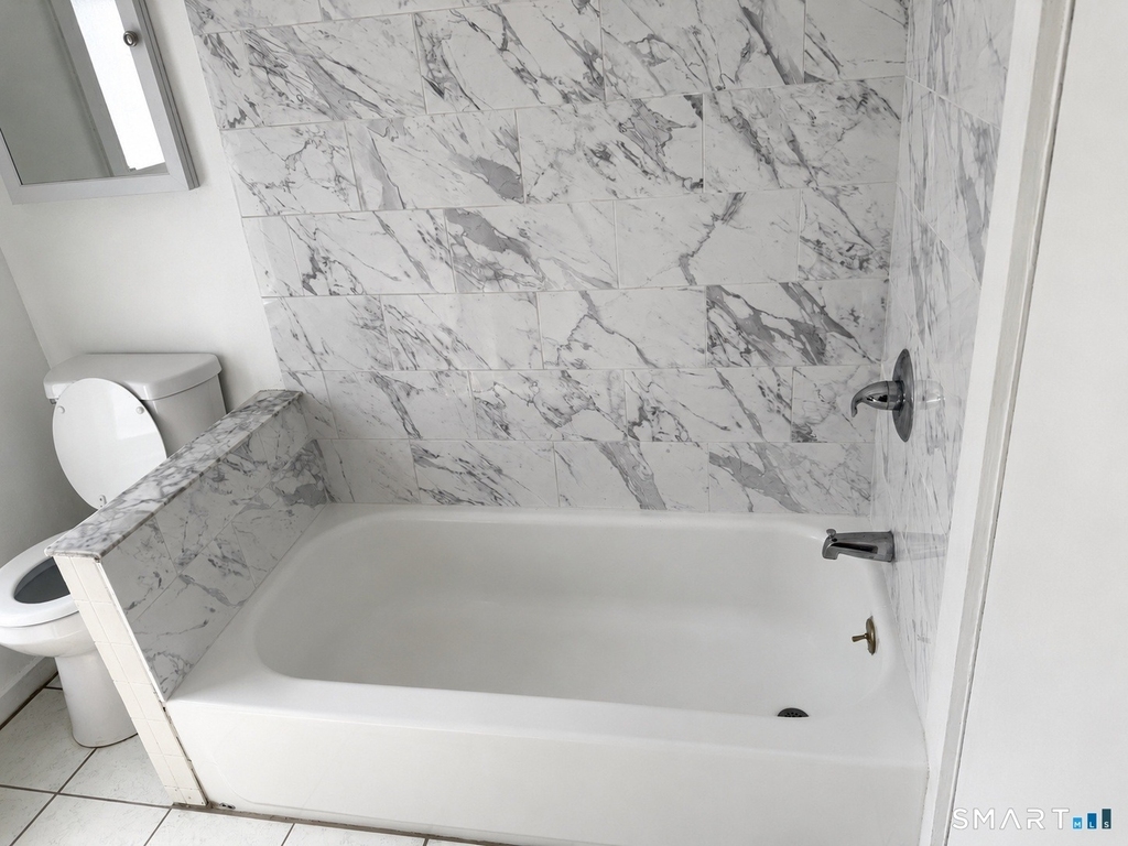 97 Bissell Street - Photo 2