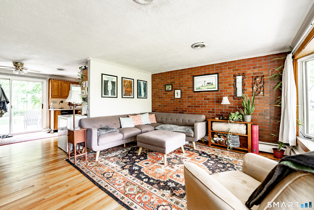 15 Roarke Road - Photo 2