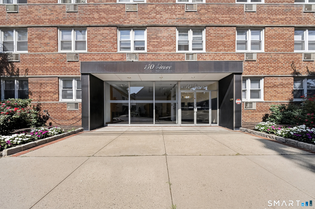 140 Grove Street - Photo 0
