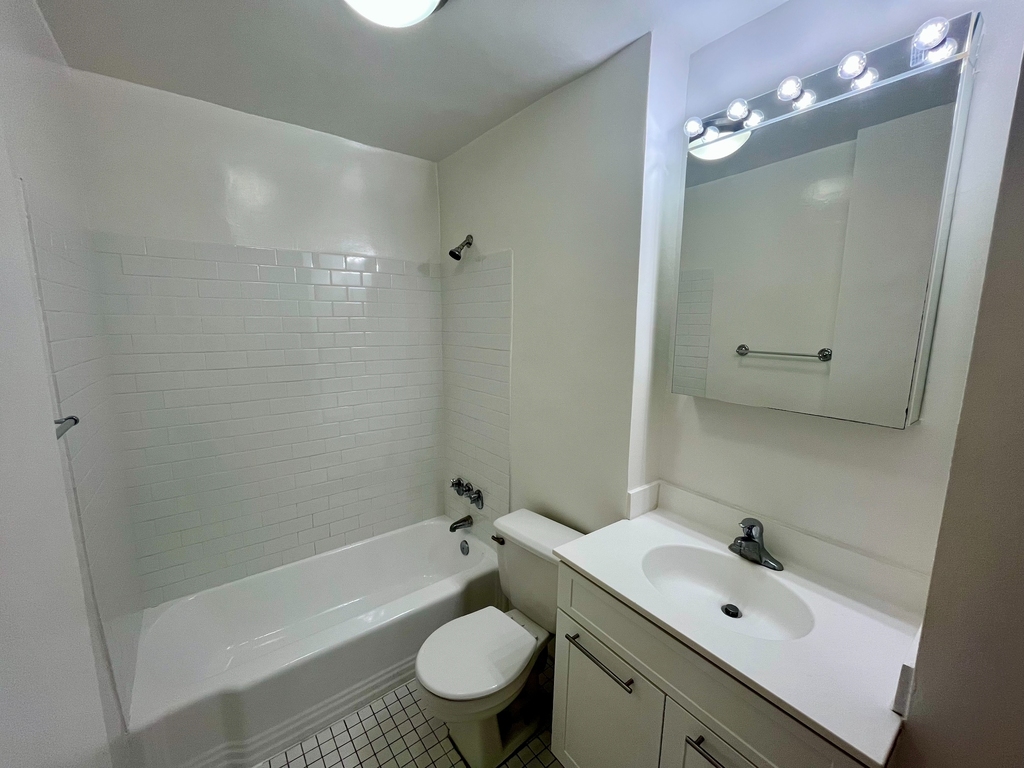 236 East 36th Street - Photo 2
