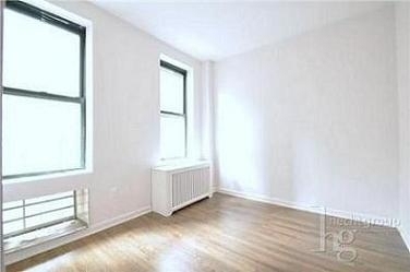 East 70th Street - Photo 2