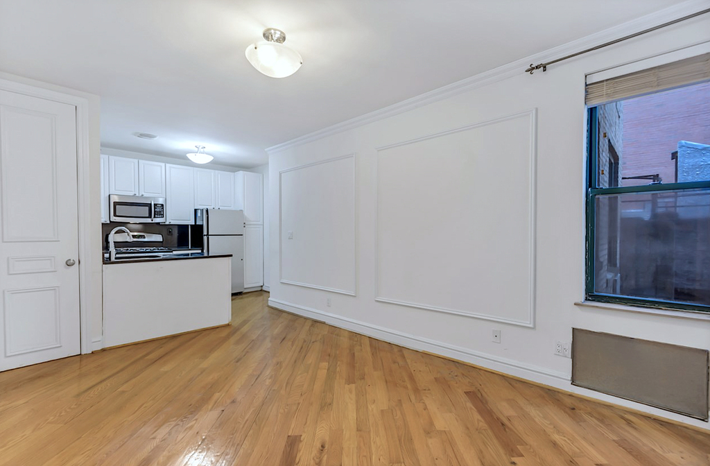 East 70th Street - Photo 0