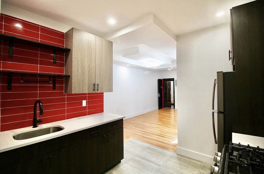 279 Kosciuszko Street - Photo 1