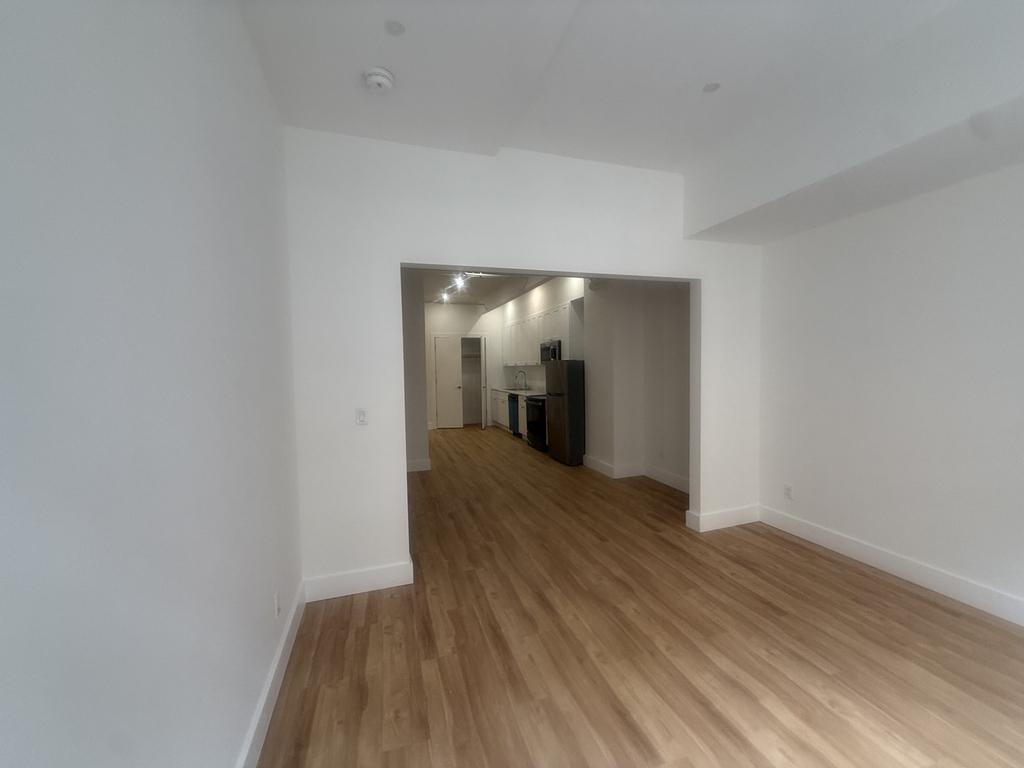 248 West 35th Street - Photo 3