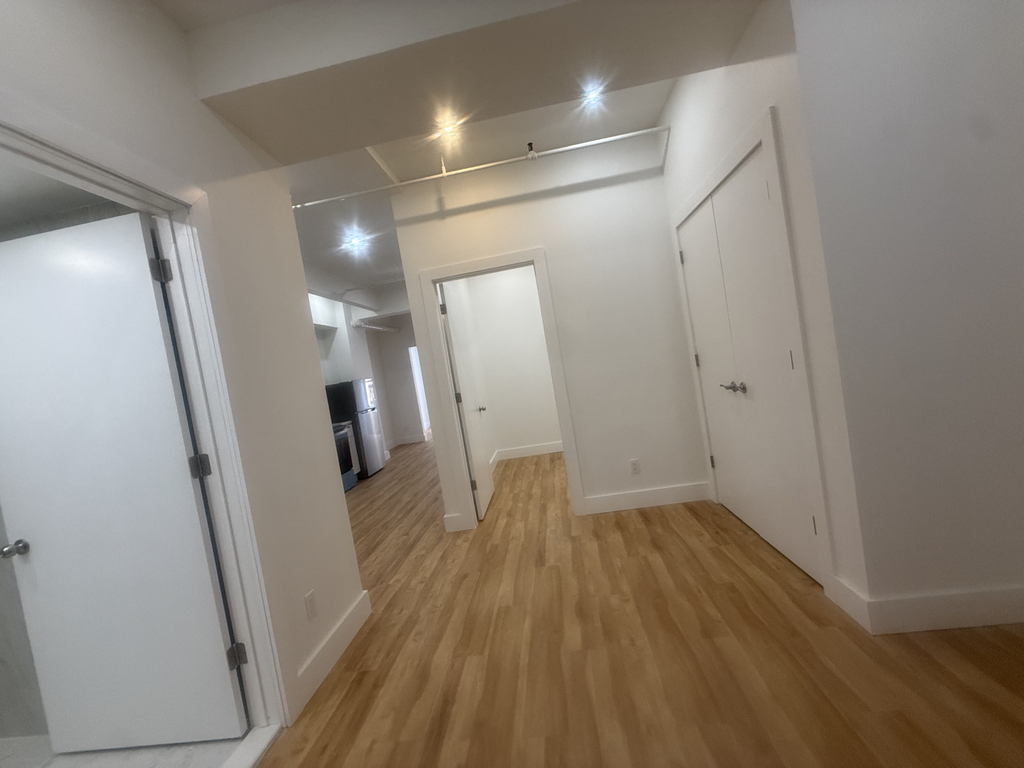 248 West 35th Street - Photo 9