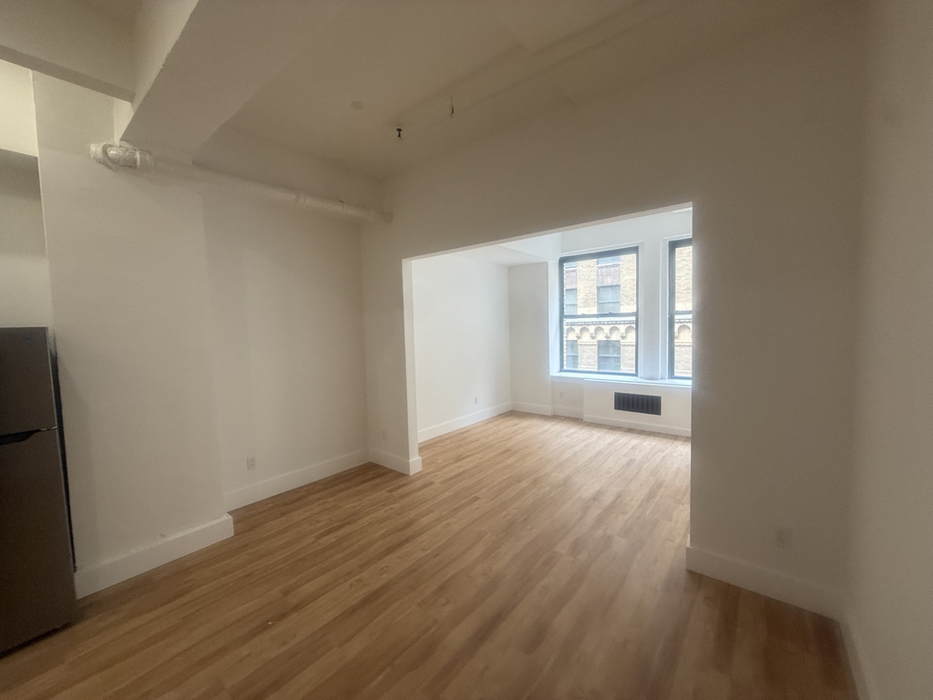 248 West 35th Street - Photo 1