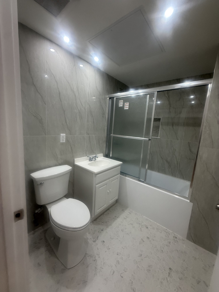 248 West 35th Street - Photo 10