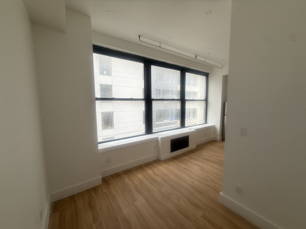 248 West 35th Street - Photo 3