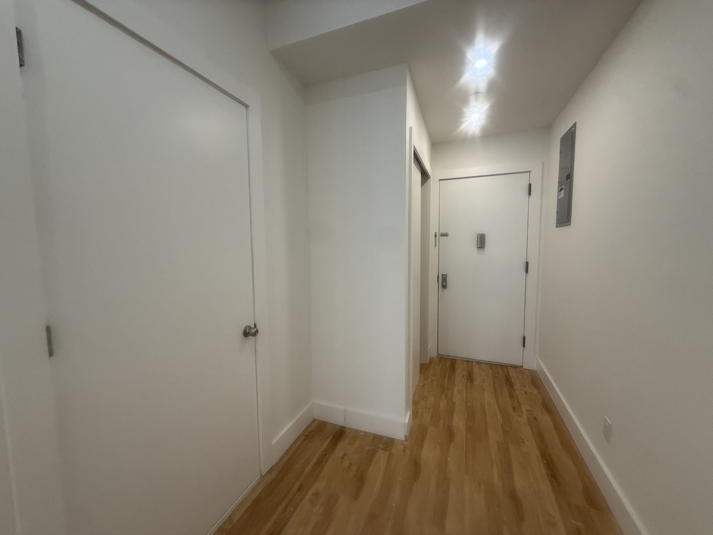 248 West 35th Street - Photo 6