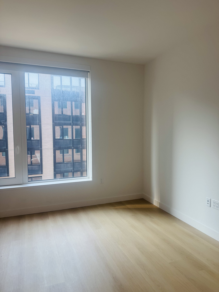 18 India Street - Photo 2