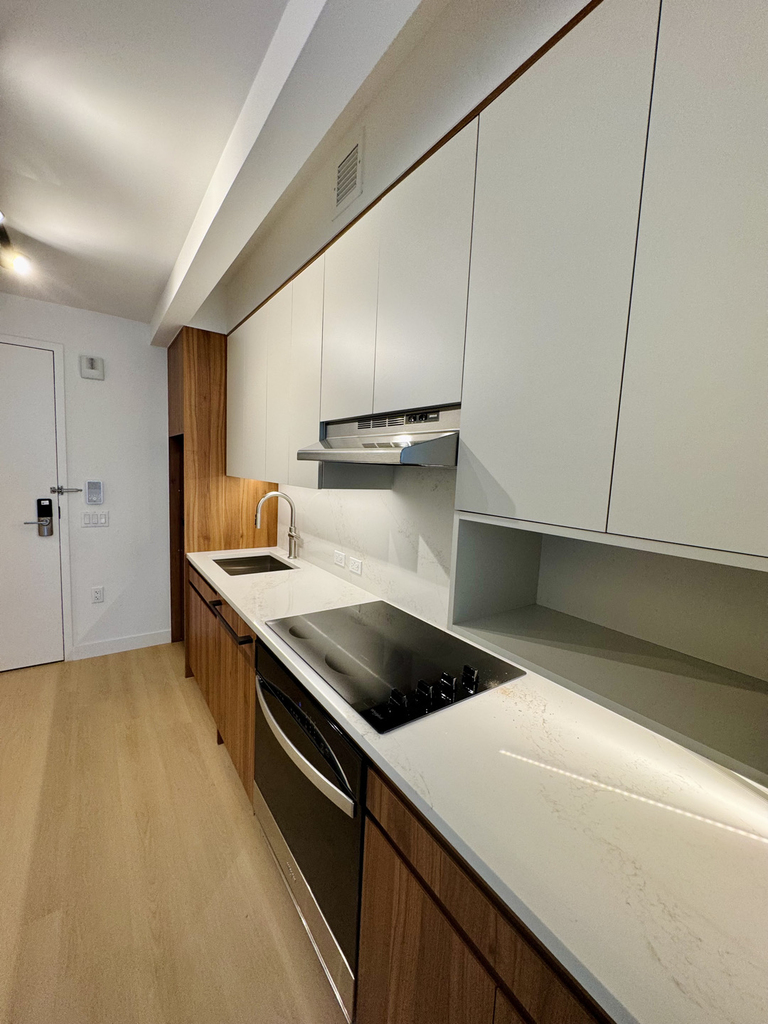 18 India Street - Photo 1