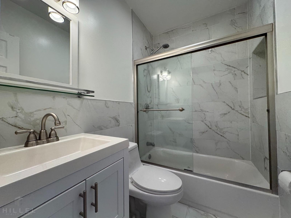 56-56 Myrtle Avenue - Photo 5