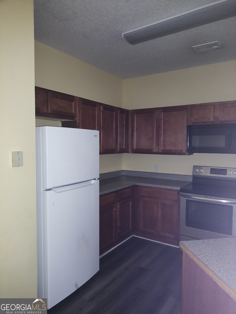 7306 Bridlewood Court - Photo 10