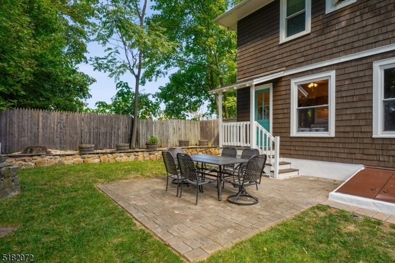8 Oak Grove Rd - Photo 13