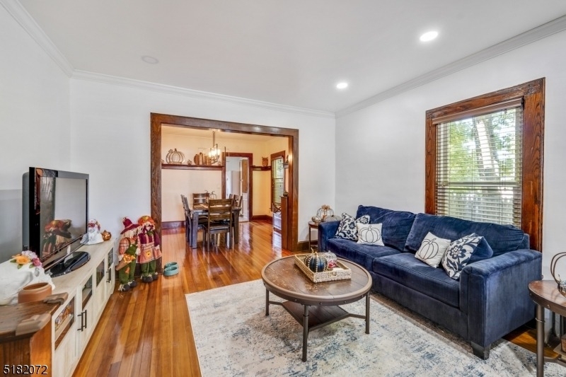 8 Oak Grove Rd - Photo 3
