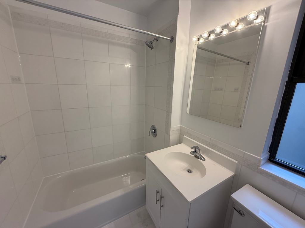 147 West 79th Street - Photo 5