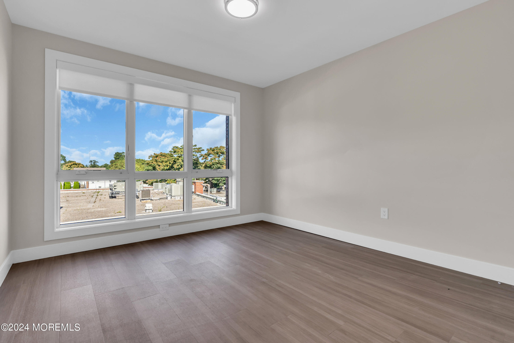 27 3rd Avenue - Photo 14