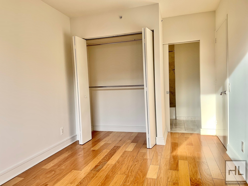 West 96th Street - Photo 6