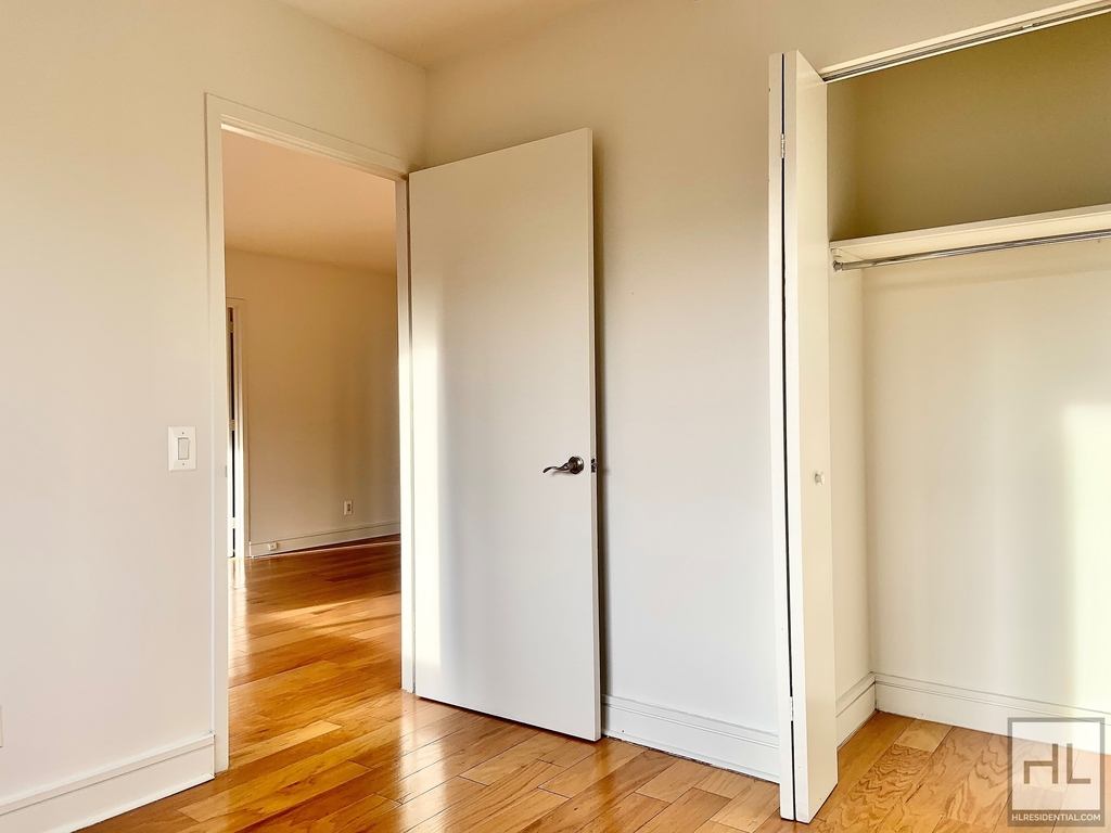 West 96th Street - Photo 11