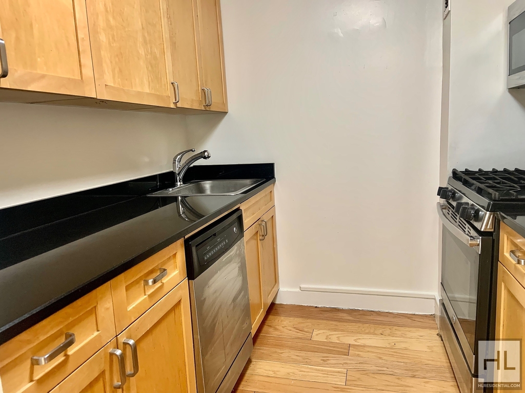 West 96th Street - Photo 2