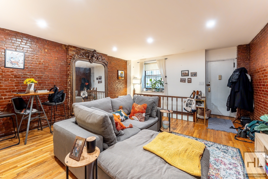 West 82 Street - Photo 0