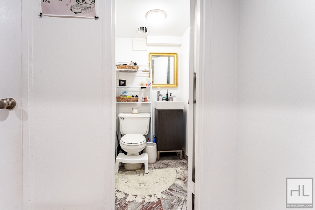 West 82 Street - Photo 5