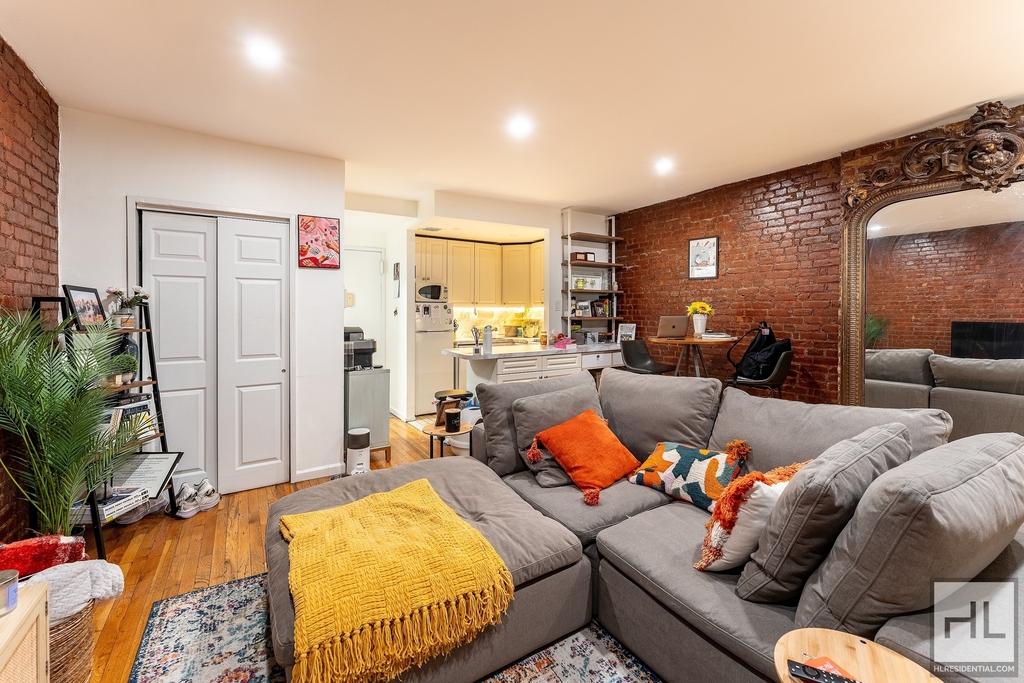 West 82 Street - Photo 1