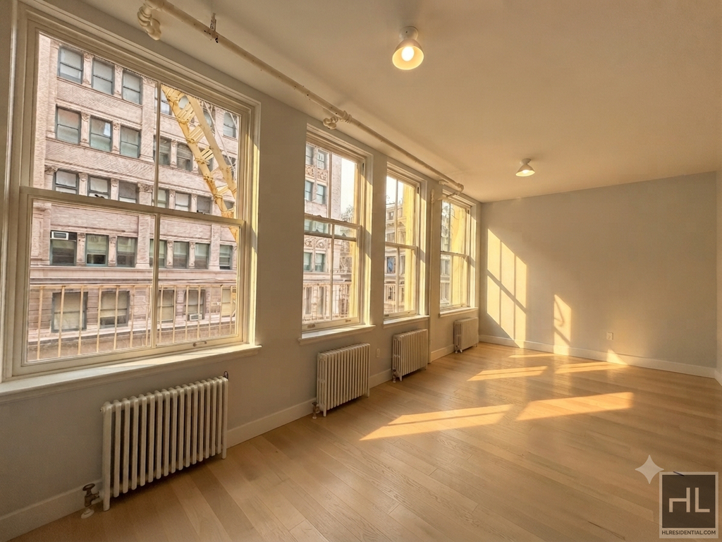 Broome Street - Photo 1