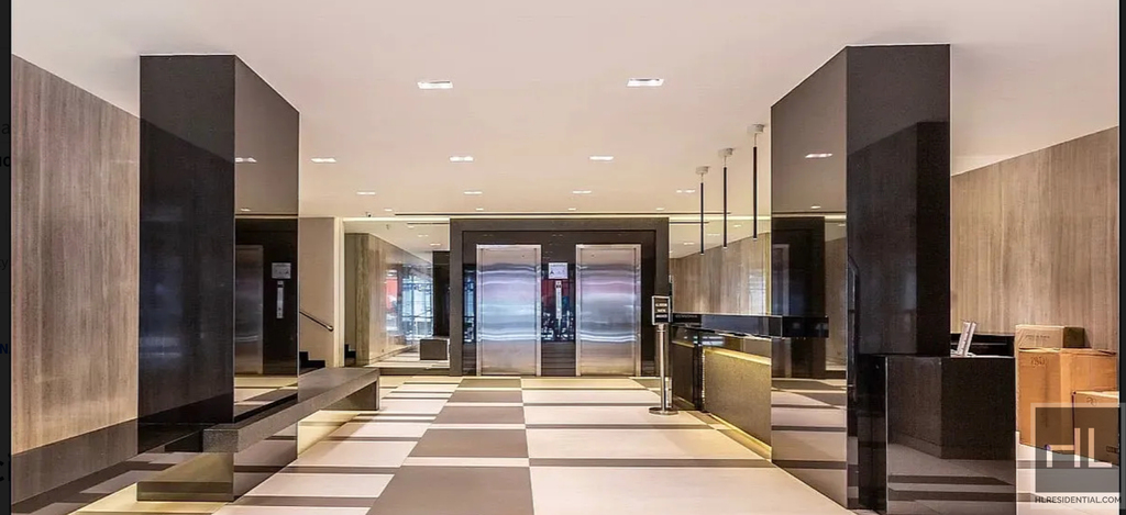 5 Avenue - Photo 3