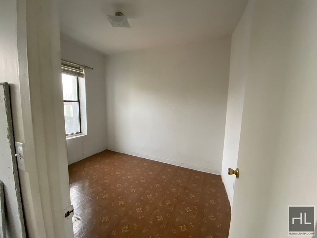 East 14th Street - Photo 2