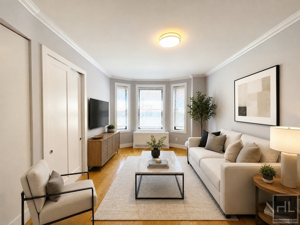 West 76 Street - Photo 0