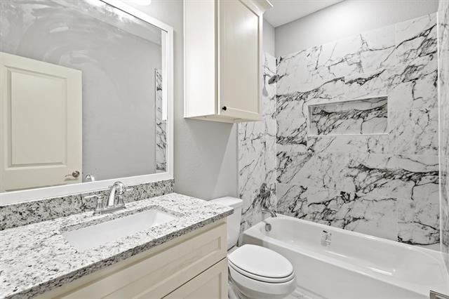 2308 Bloomfield Drive - Photo 21