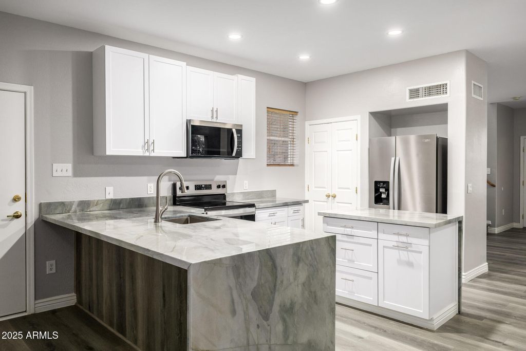 3006 W Ferruccio Place - Photo 5