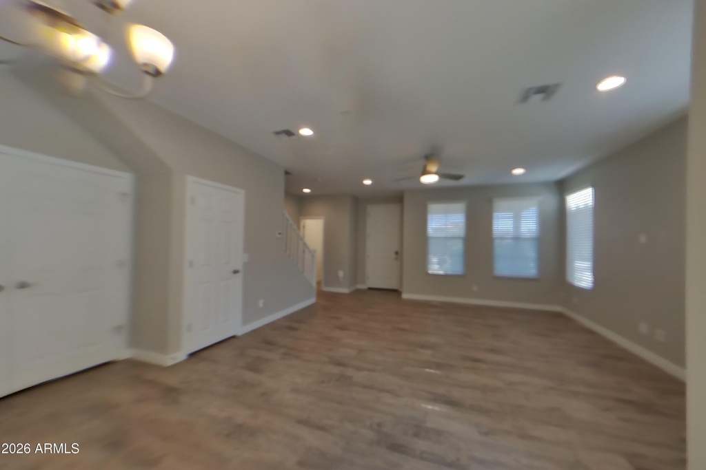 9310 E Strobe Avenue - Photo 2