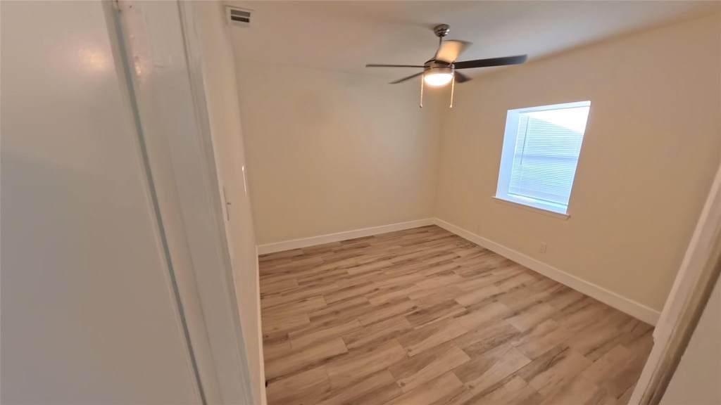617 E Tyler Street - Photo 21