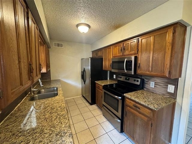 2721 Hurstview Drive - Photo 3