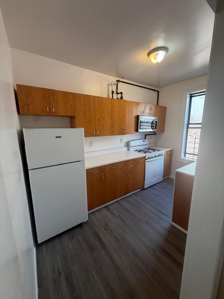 W 204th Street / Vermilyea Avenue - Photo 0