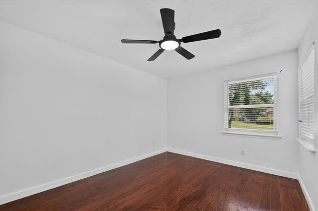 2861 Mark Twain Drive - Photo 3