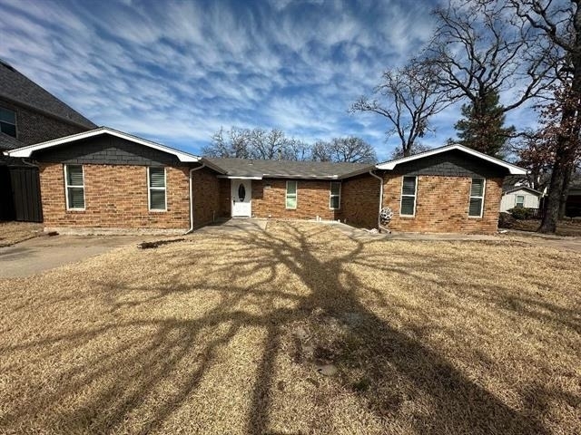 532 Oak Grove Lane - Photo 0