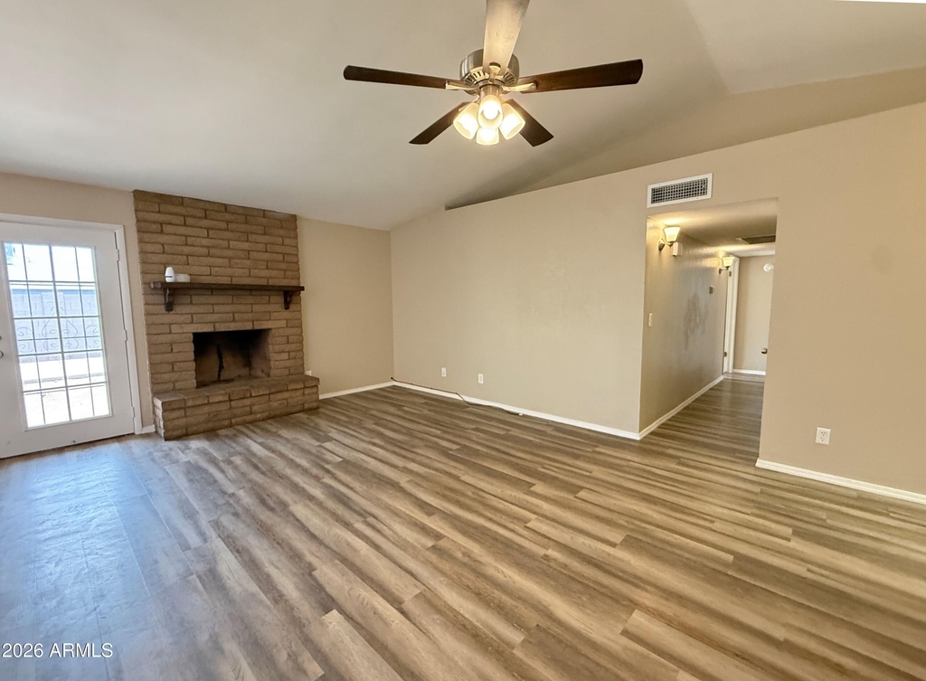 10921 W Sells Drive - Photo 3