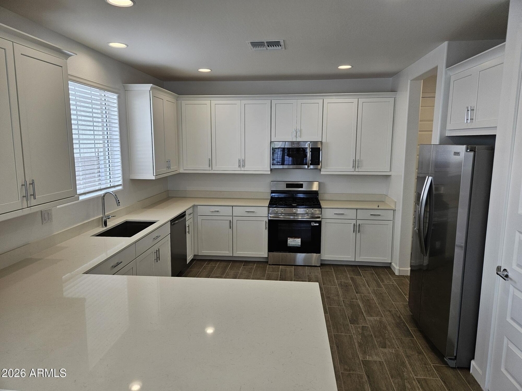 3357 S Primrose Avenue - Photo 6