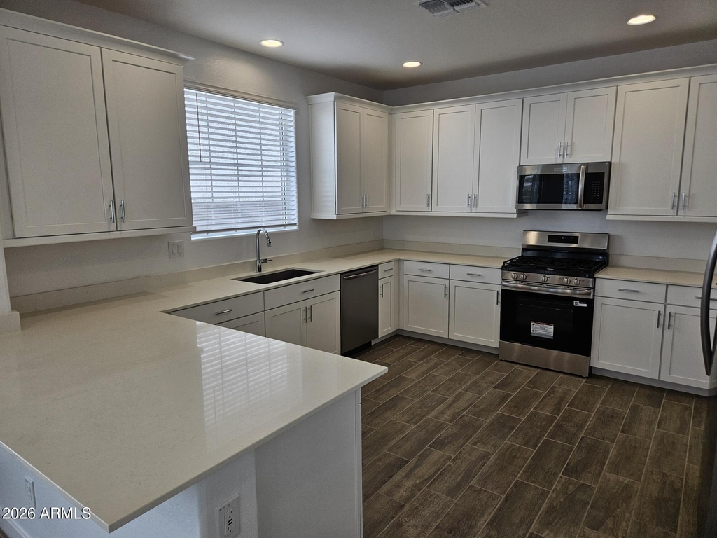 3357 S Primrose Avenue - Photo 7