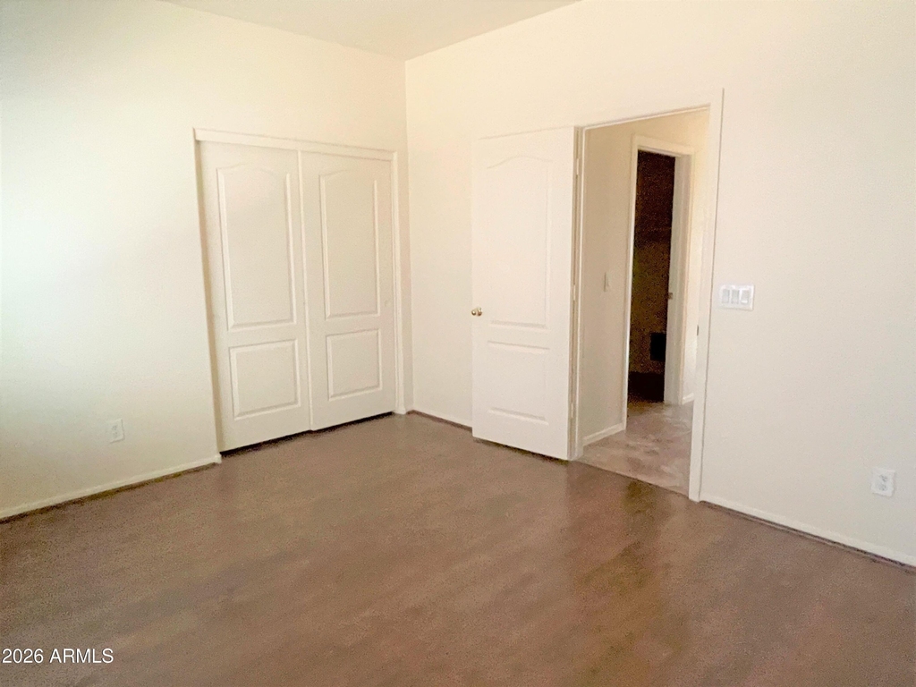 144 S 108th Drive - Photo 7