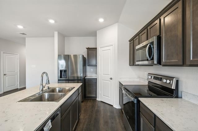 606 Wrangler Drive - Photo 4