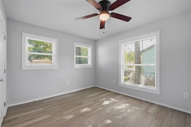 718 W Belden Street - Photo 18