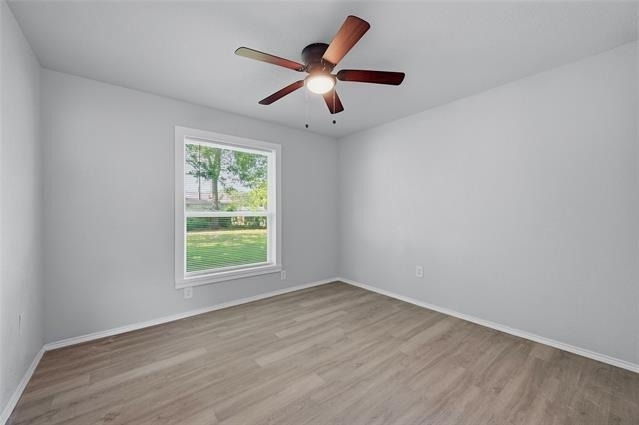 718 W Belden Street - Photo 14